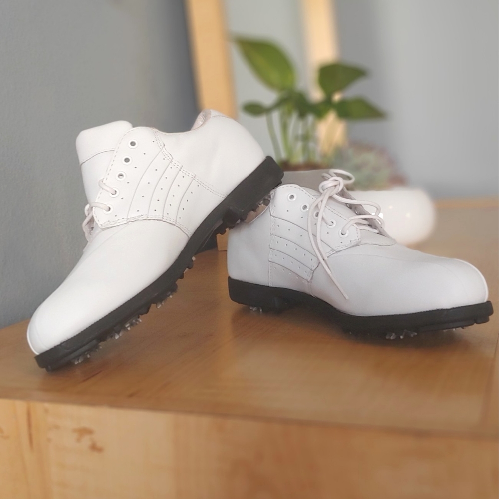 2 the 9's "dashy" Golf Shoes women's size 6.5 new in box